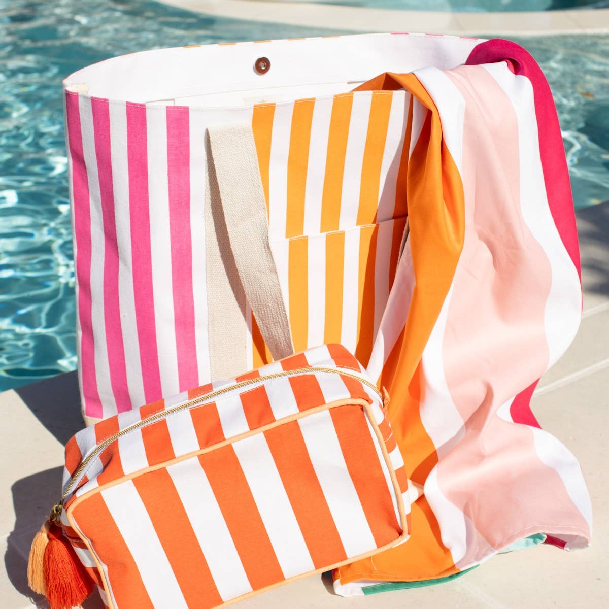 Megan Tote   White/Pink/Orange   22.5x16.5x6